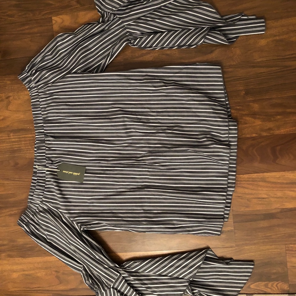 Stone and Pebble blouse - size medium